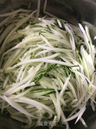 最简单的凉拌菜的做法步骤：2