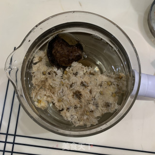罗汉果菊花水的做法步骤：4