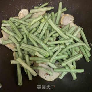 豆角炒肉饼的做法步骤：6