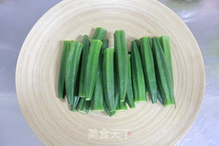 凉拌秋葵的做法步骤：2