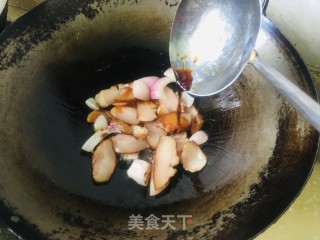 青椒炒腊肉的做法步骤：6