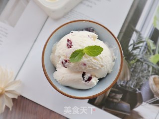 自制蔓越莓奶油冰激凌❗️（消耗淡奶油）口感顺滑，制作简单❗️的做法步骤：8