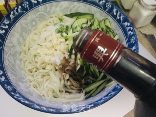 青瓜油泼辣子拌面的做法步骤：6