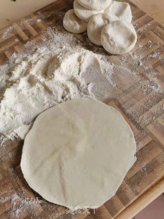 羊肉芫荽饺的做法步骤：7