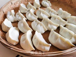 羊肉芫荽饺的做法步骤：10
