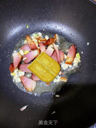 咖喱花菜四季豆焖熏肉的做法步骤：4