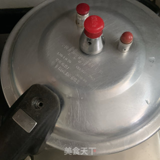 香菇焖排骨的做法步骤：10