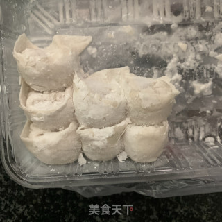 水瓜鱼皮饺汤的做法步骤：2