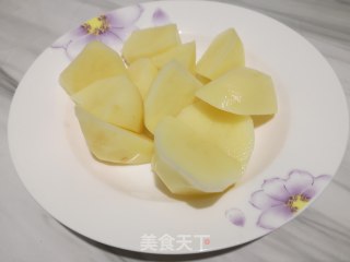 油豆角焖五花肉的做法步骤：2