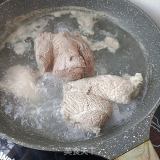 麻汁拌煮肉的做法步骤：2