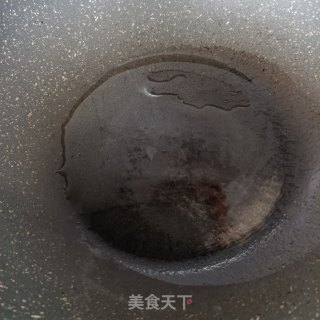 小葱鸡蛋炒对虾酱的做法步骤：3