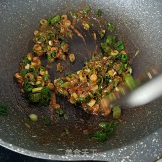 小葱鸡蛋炒对虾酱的做法步骤：6