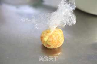 宝宝爱吃的胡萝卜饭团的做法步骤：12