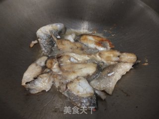 香煎马友鱼的做法步骤：3