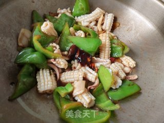 甜椒炒鱿鱼的做法步骤：13