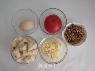西红柿奶酪面包丁的做法步骤：1