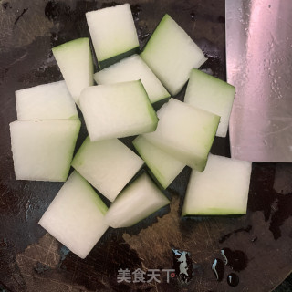 冬瓜大骨汤的做法步骤：2