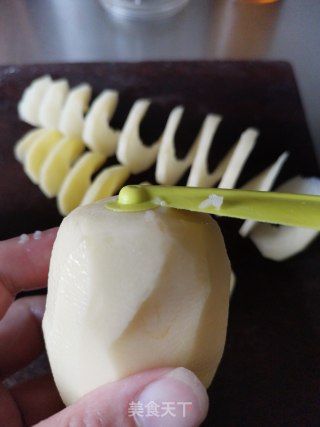 旋风薯塔 土豆串 黄金薯塔的做法步骤：4