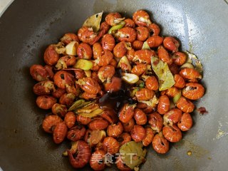十三香小龙虾尾的做法步骤：10