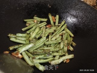 清炒豆角的做法步骤：4