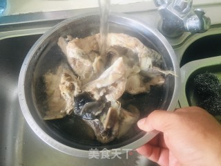 野生鲶鱼炖茄子的做法步骤：3