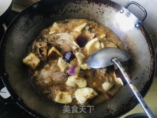 野生鲶鱼炖茄子的做法步骤：12