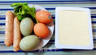 皮蛋豆腐香肠汤#萌系美食#的做法步骤：1