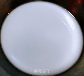 皮蛋豆腐香肠汤#萌系美食#的做法步骤：5