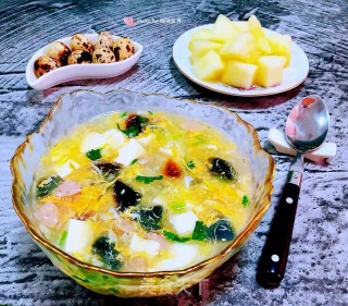 皮蛋豆腐香肠汤#萌系美食#的做法步骤：13
