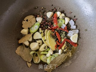 酱炖牛腱的做法步骤：5