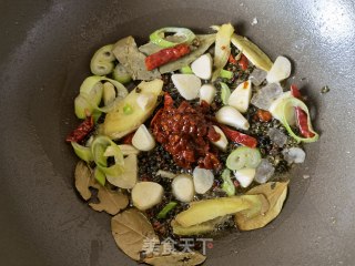 酱炖牛腱的做法步骤：6