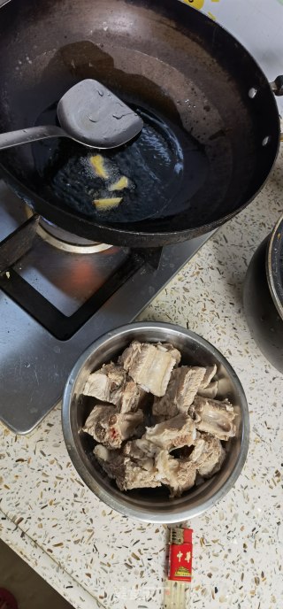 家常烧排骨的做法步骤：2