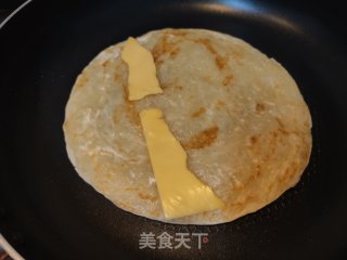 芒果酸奶芝士手抓饼的做法步骤：2