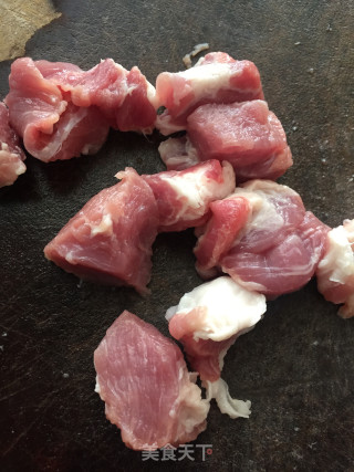 瘦肉炖山豆角干的做法步骤：5