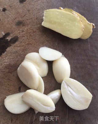 瘦肉炖山豆角干的做法步骤：6
