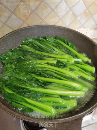 蒜蓉炒菜心的做法步骤：5