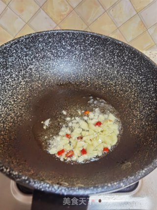 蒜蓉炒菜心的做法步骤：7