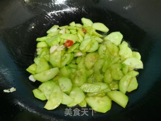 清炒黄瓜片的做法步骤：7