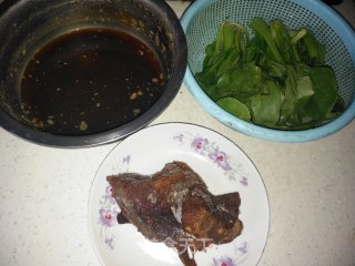 青菜牛肉面的做法步骤：1