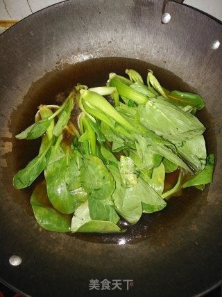青菜牛肉面的做法步骤：2