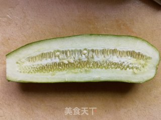 洋葱木耳拌酥瓜的做法步骤：5