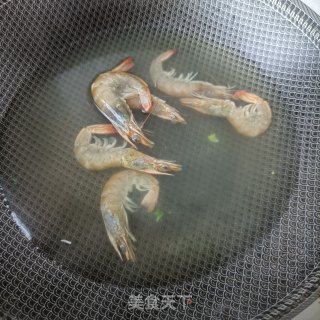 西兰花鲜虾沙拉的做法步骤：13