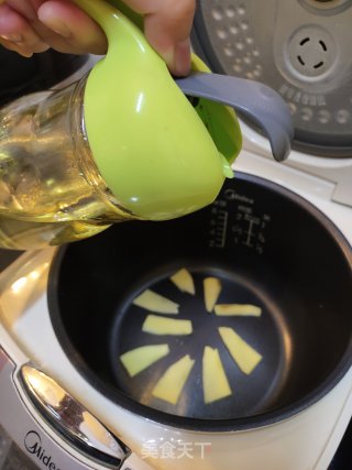 电饭锅盐焗鸡的做法步骤：4