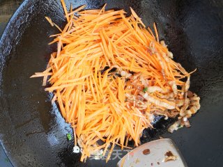 胡萝卜炒肉的做法步骤：6