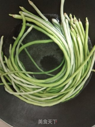 腌制酸豆角！的做法步骤：2