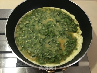 蒜苔煎鹅蛋的做法步骤：7