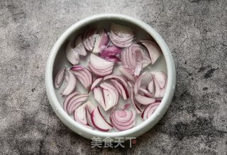 香菜洋葱拌牛肉的做法步骤：3