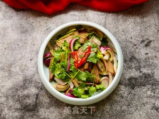 香菜洋葱拌牛肉的做法步骤：11