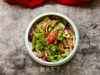香菜洋葱拌牛肉的做法步骤：12