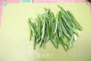 炝拌青椒土豆丝的做法步骤：5